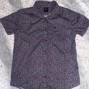 Brand New Men’s Or Women’s RVCA collard T-Shirt! Men’s size Medium! Dope print